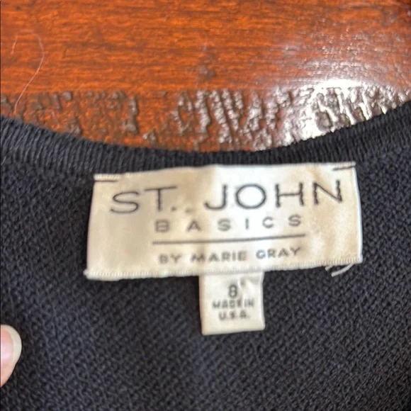 St John knit, excellent condition, great capsule wardrobe piece. - Picture 8 of 9